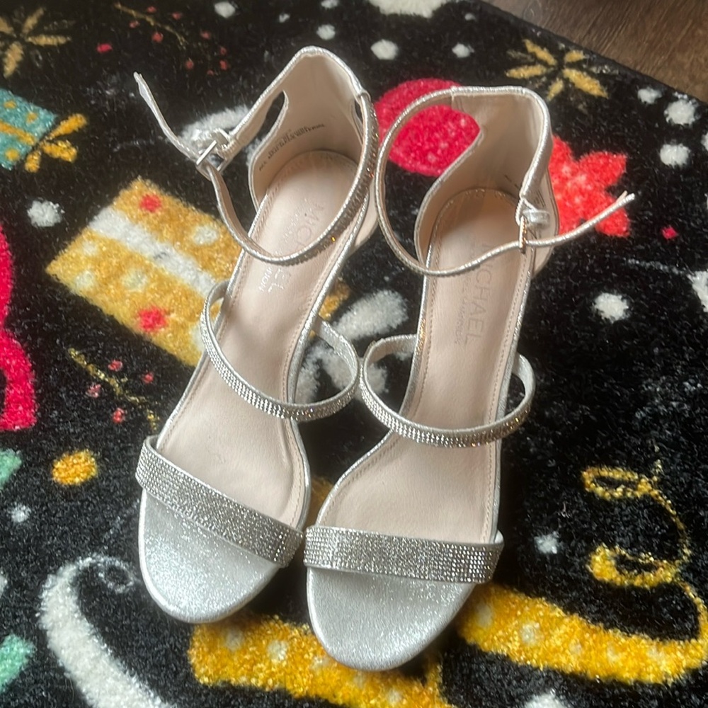 Super fun sparkly Micheal Shannon heels! Great for the up coming holiday season.